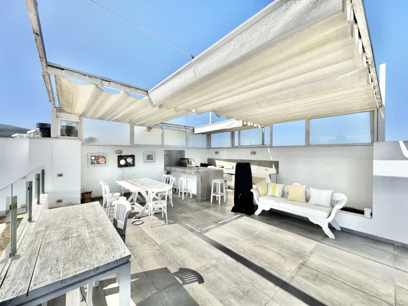 Vende Penthouse en Marbella,