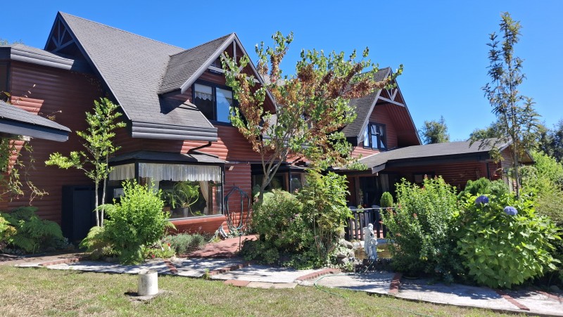 Vende Hostal en Villa Rica, Excelente Oportunidad