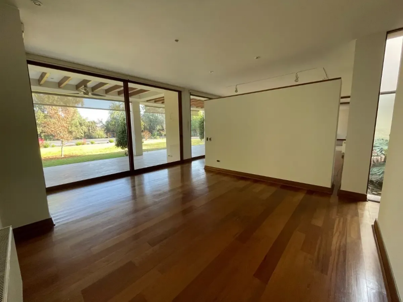 Moderna Casa en Chicureo,