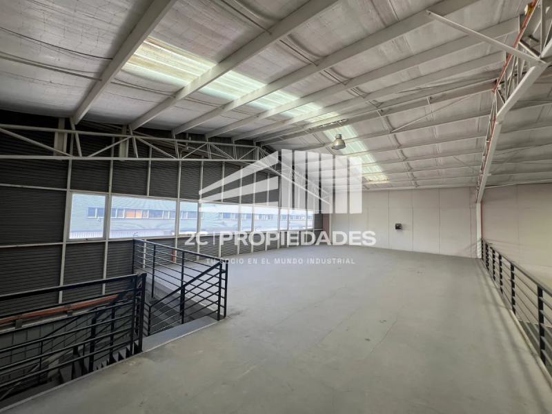 Quilicura, Bodega Excelente Bodega