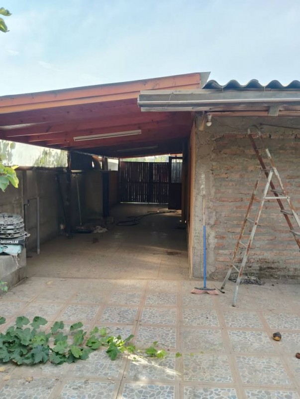 Casa Habitable , Leve Remodelación, en Buen Estado