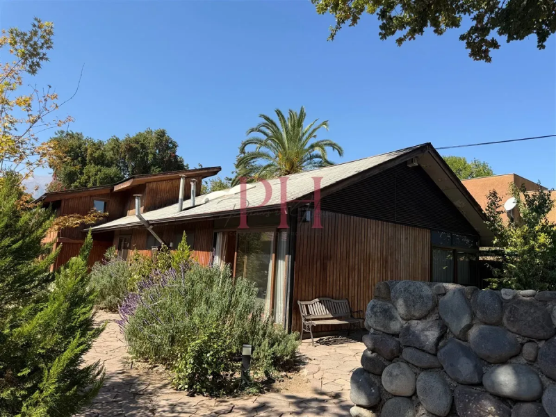 Remodelada Casa en las Condes