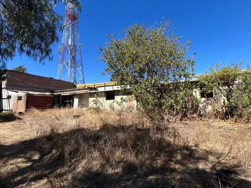 Industrial , 2300 Metros Cuadrados Aprox