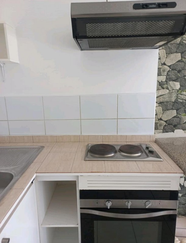 Cerca de Metro Hospital, Santiago