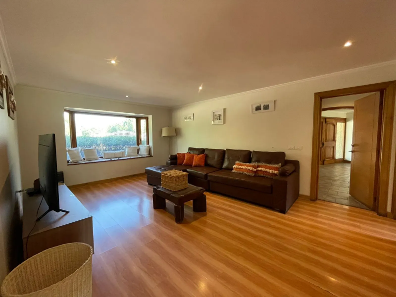 Casa en los Castaños, Dentro de Parcela , Hermosa Propiedad