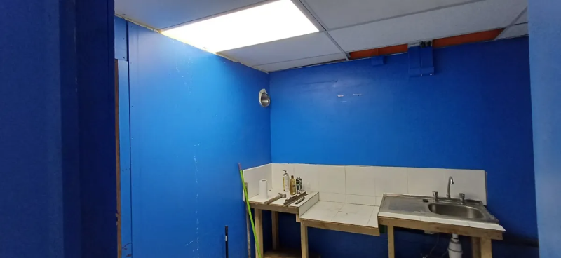 Arriendo Local Comercial Arlegui Esquina Ecuador