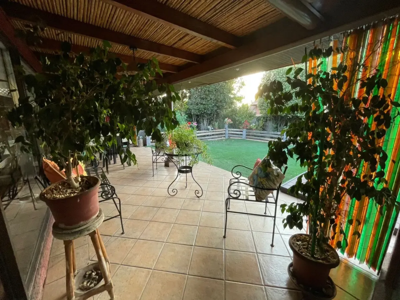 Impecable Casa en Condominio, 5D 4B, Cocina Remodelada!