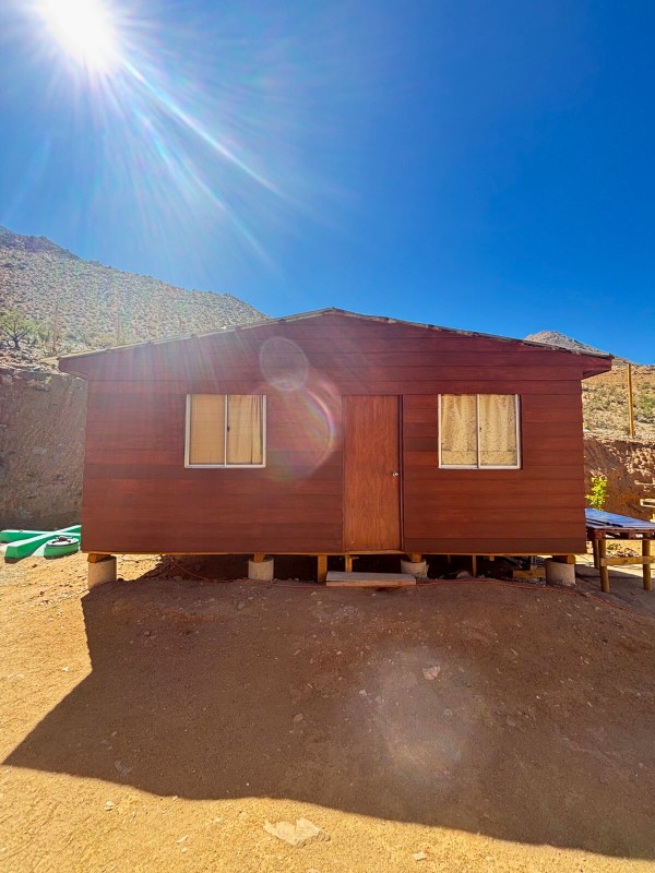 Cochiguaz, Valle del Elqui. Casa Moderna Negocio Cerrado