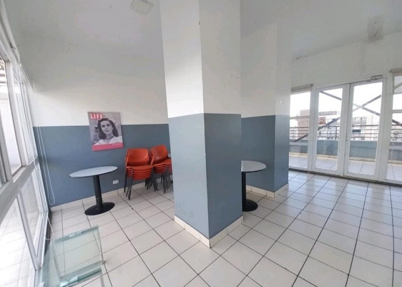 Cerca de Metro Hospital, Santiago