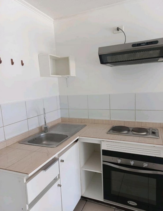 Cerca de Metro Hospital, Santiago