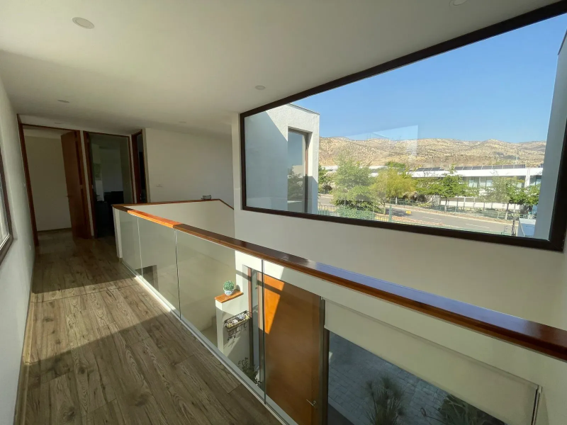 Casa en los Rios, Colina Moderna Propiedad