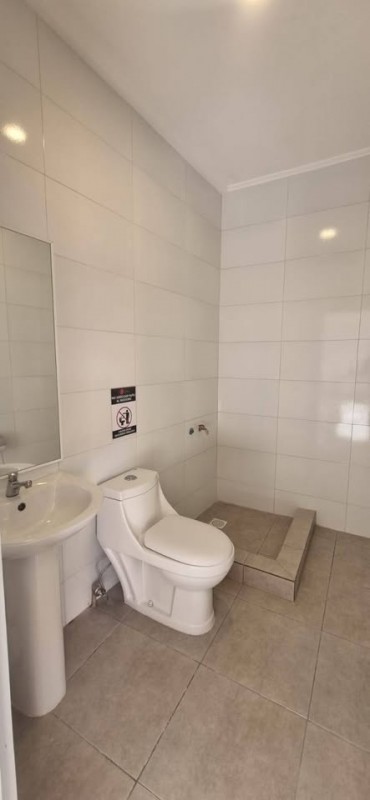 Arriendo Local Comercial, Strip Center Limache