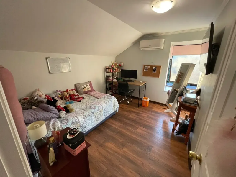 Impecable Casa en Condominio, 5D 4B, Cocina Remodelada!