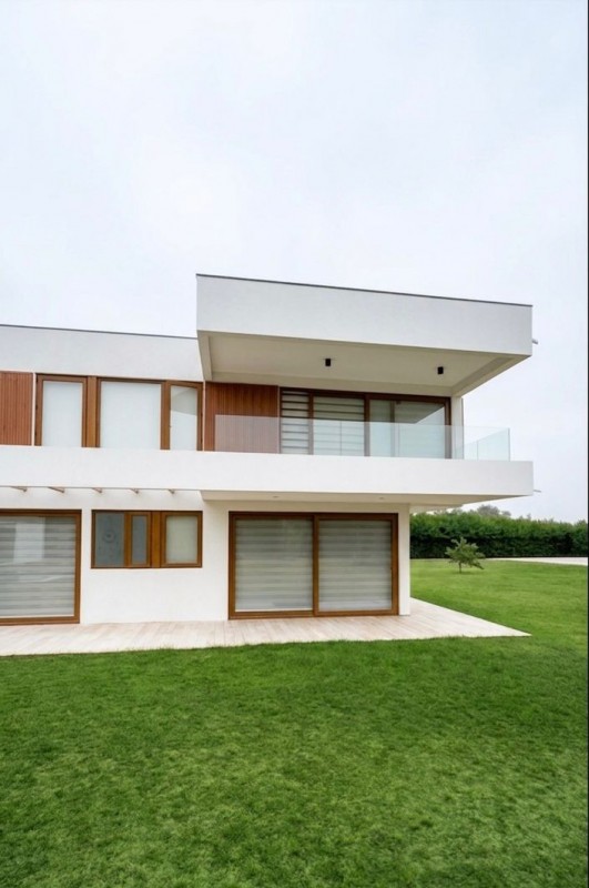 Moderna y Nueva Casa en Chicureo