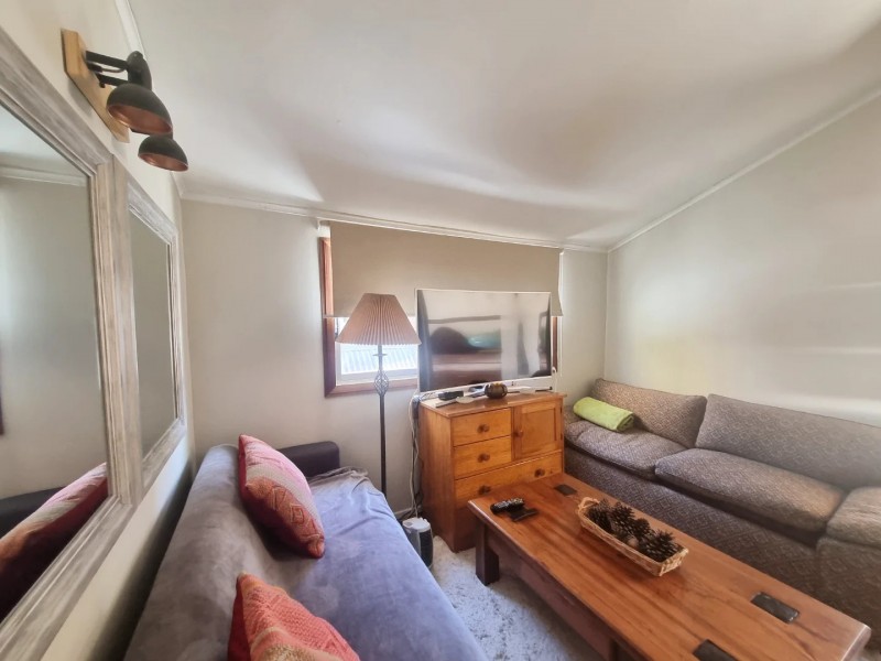 Venta de Amplia Casa Esquina