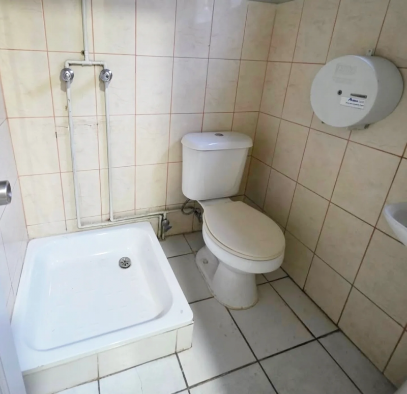 Arriendo Local en Centro Comercial de Avenida Alemania