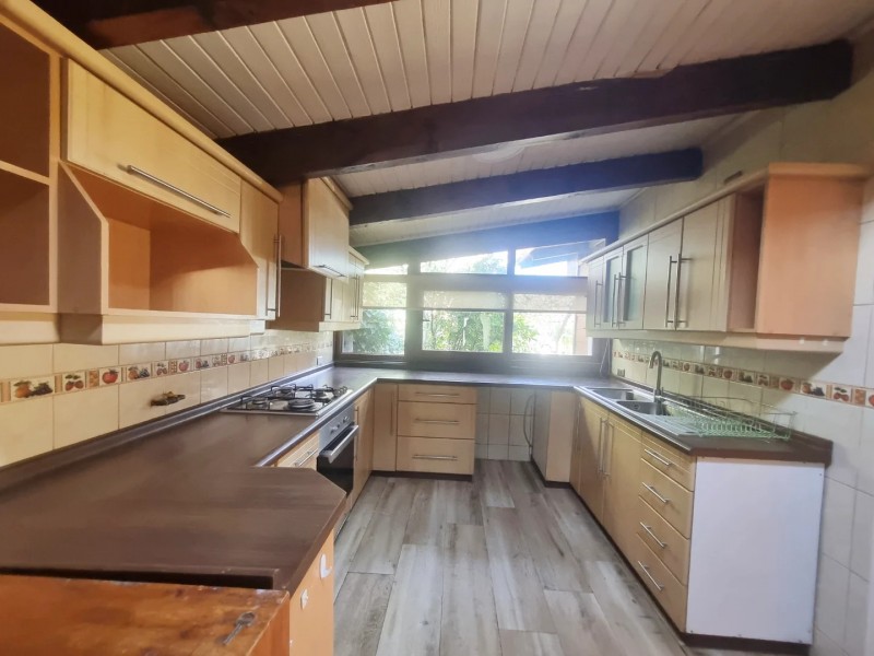Arriendo Gran Casa Con Piscina y Parrilla