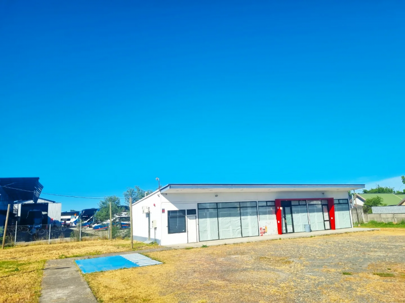 Arriendo Local Comercial Al Lado del Terminal de Buses