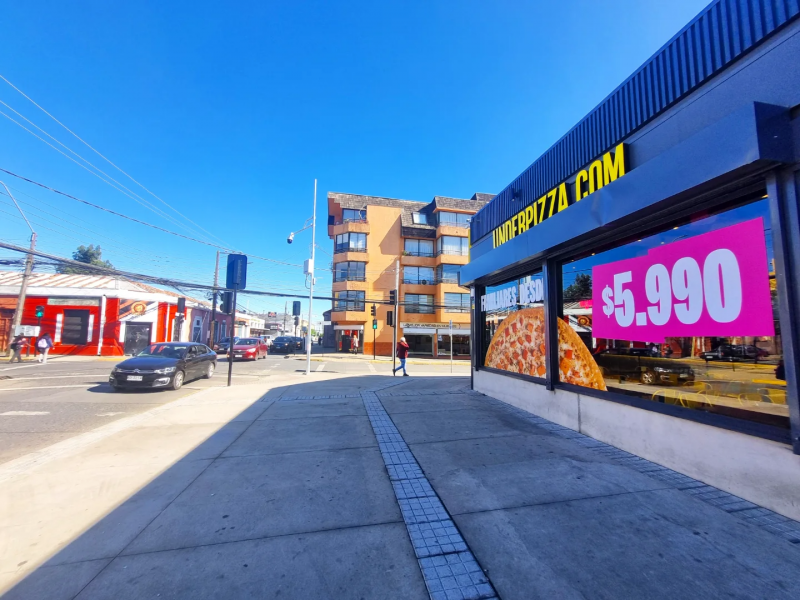 Arriendo Local Comercial en Esquina de Alto Flujo