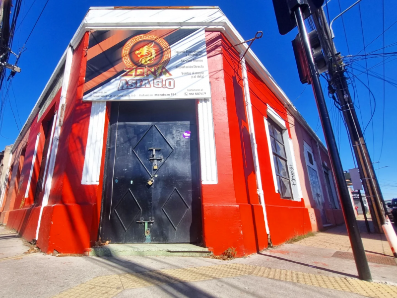 Arriendo Local Comercial en Esquina de Alto Flujo