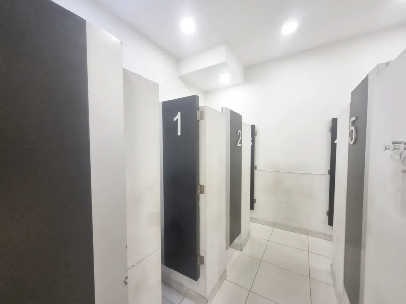 Arriendo Gran Local en el Casco Comercial, Calle Colon