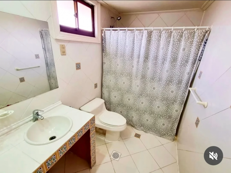 Venta de Casa Con Cocina Remodelada
