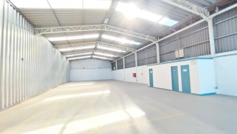 Arriendo Bodegas en Avenida las Industrias