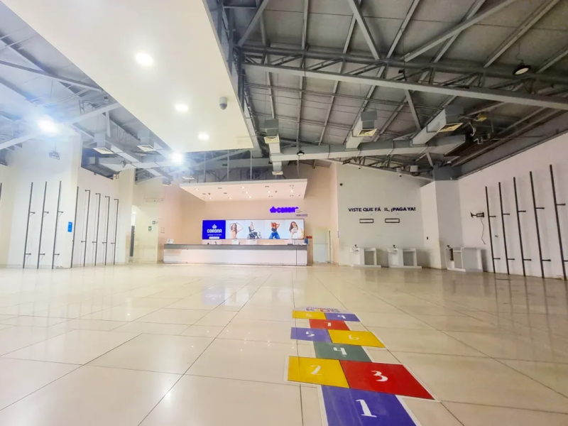 Arriendo Gran Local en el Casco Comercial, Calle Colon