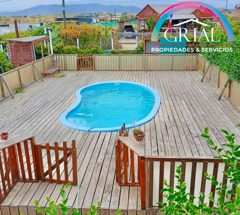 Se Vende Parcela Con Casa Cerca de la Playa en Papudo