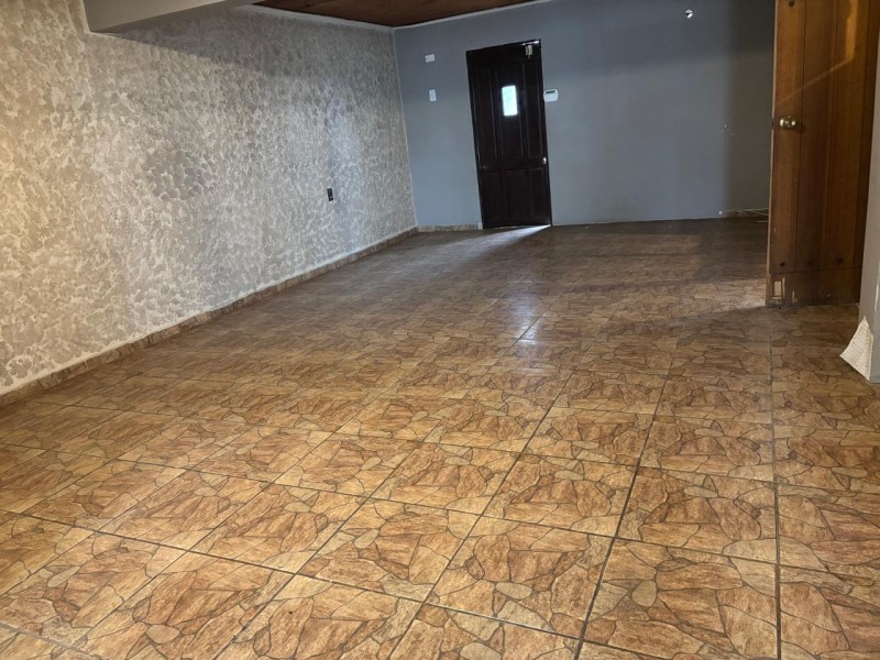 Arriendo Casa Grande en Villa Federico Blest Gana - Linares