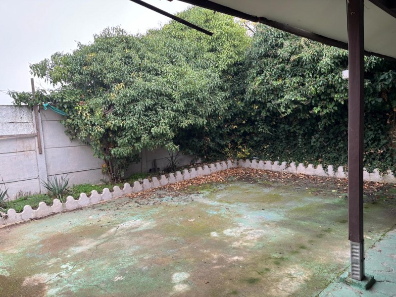 Arriendo Casa Grande en Villa Federico Blest Gana - Linares