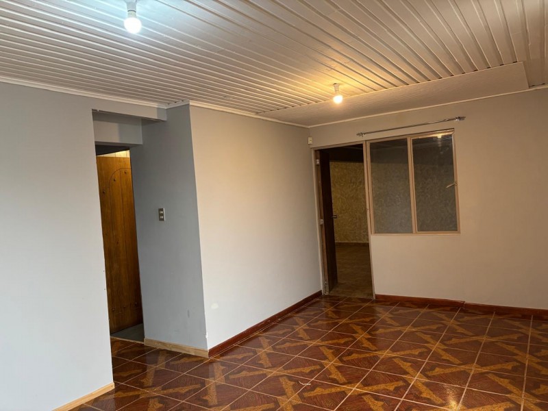 Arriendo Casa Grande en Villa Federico Blest Gana - Linares