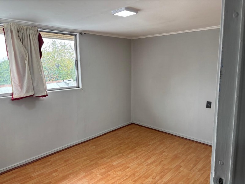 Arriendo Casa Grande en Villa Federico Blest Gana - Linares