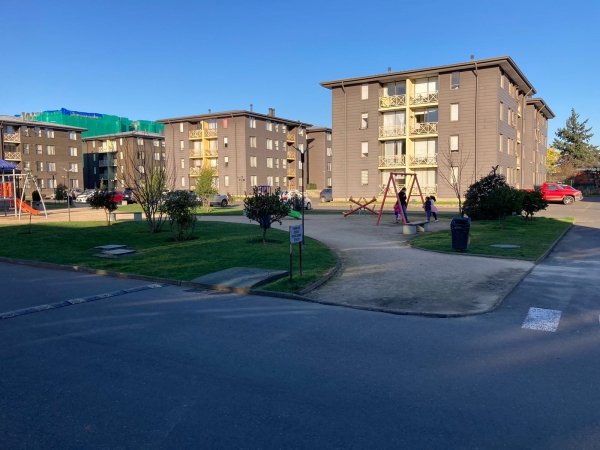 Se Arrienda Departamento Semi  Amoblado en Condominio