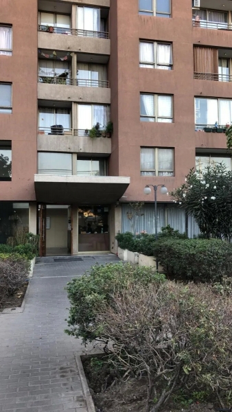 Se Vende Departamento con  Estacionamiento y Bodega