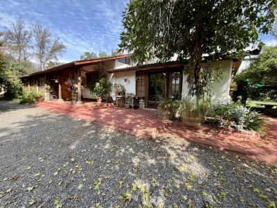 Casa estilo colonial chileno en El Escorial