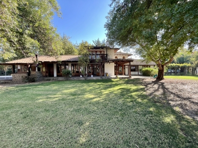 Amplia casa campestre en condominio consolidado