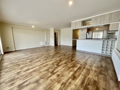 Amplio departamento prácticamente nuevo en Vista Linderos