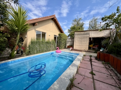 Linda casa con piscina en Microbarrio Aires de Buin