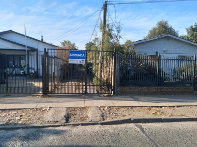 Se Arrienda Casa, en Calle Yerbas Buenas