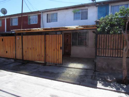 Casa con Excelente Conectividad en Talagante