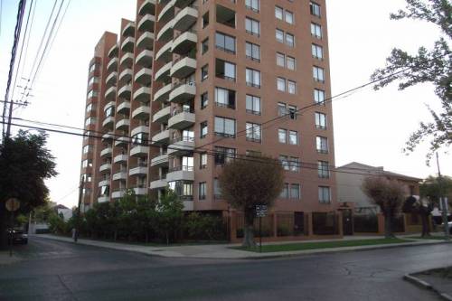 Cómodo y amplio departamento, Edificio Marbella