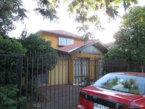 Excelente casa independiente, ubicada en Villa Magisterio