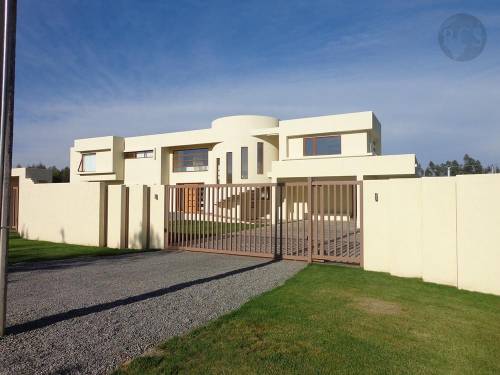 Hermosa y amplia casa , Alto Las Cruces , Talca