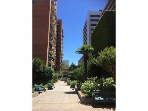 Arriendo Excelente departamento Edificio Los Domínicos