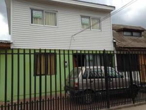 Casa con local comercial