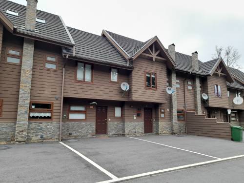 Se Vende Hermoso Townhouse Amoblado en Condominio Pucón