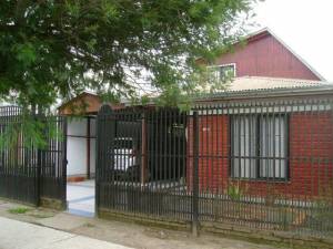 Casa de 2 pisos , ubicada en sector nor oriente de la ciudad