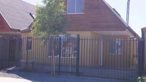 casa en sector residencial a cinco minutos del centro
