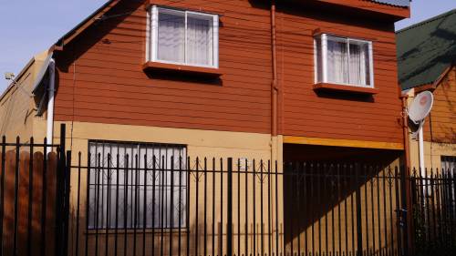 CASA 3 DORMITORIOS 2 BAÑOS, VILLA A. ALESANDRI
